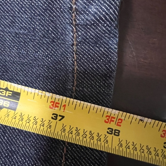 Liz Claiborne Woman’s Dark Blue Straight Jeans - Size 8 - Picture 7 of 16